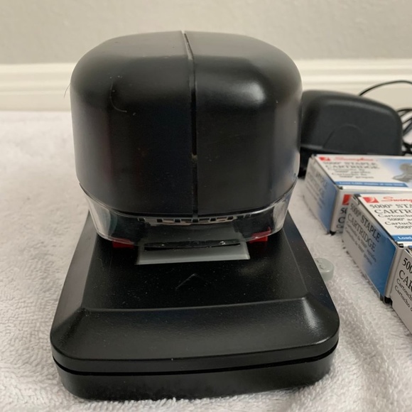 Swingline Electric Stapler 69008 - High Volume 30 Sheet Cap - 6 Packs of Staples - Picture 2 of 9
